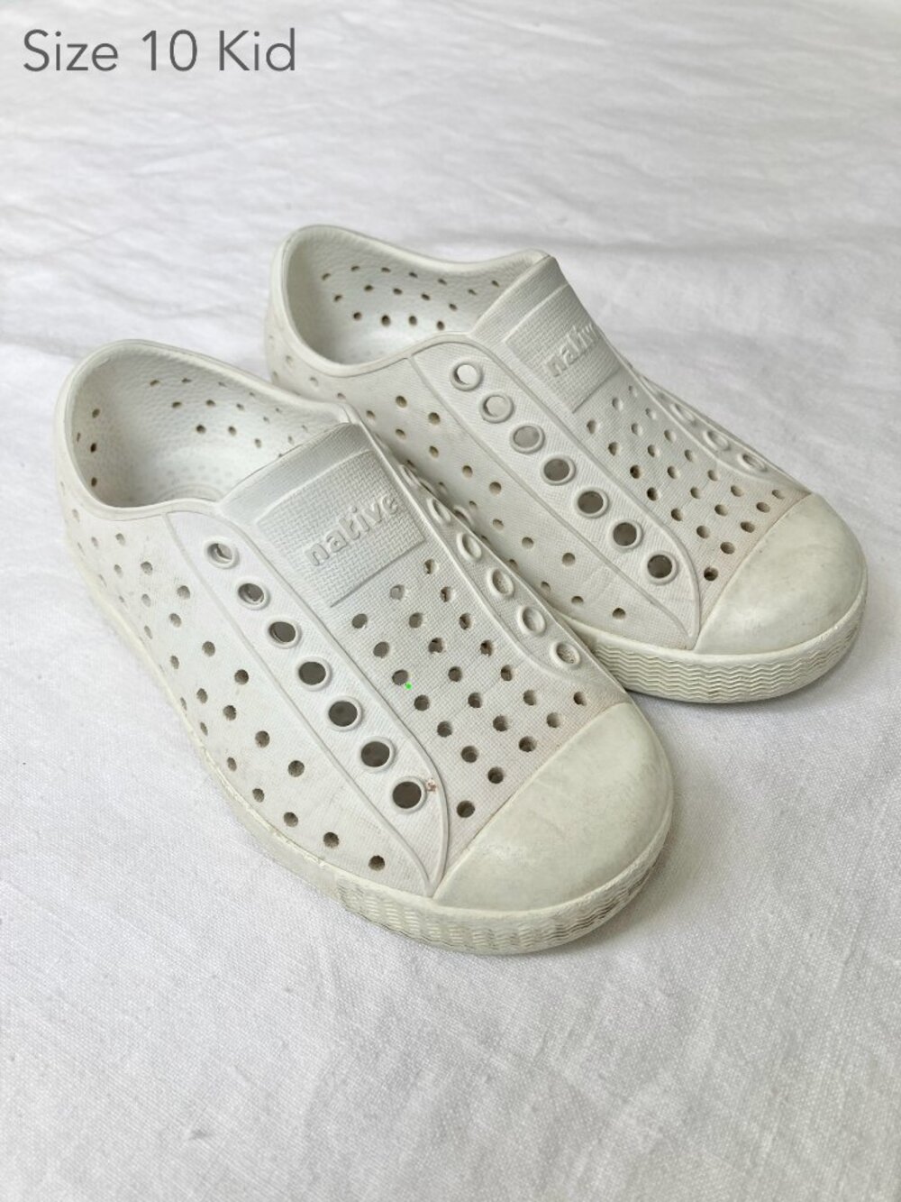 Native Shoes Size 10 Kid White Summer Shoes Sandals Water Beach Jefferson